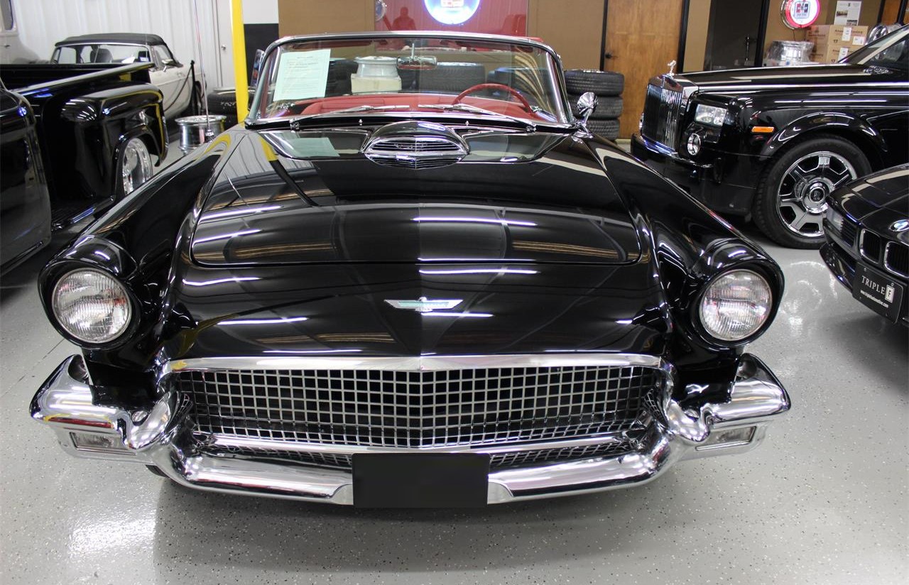 1957 Ford Thunderbird