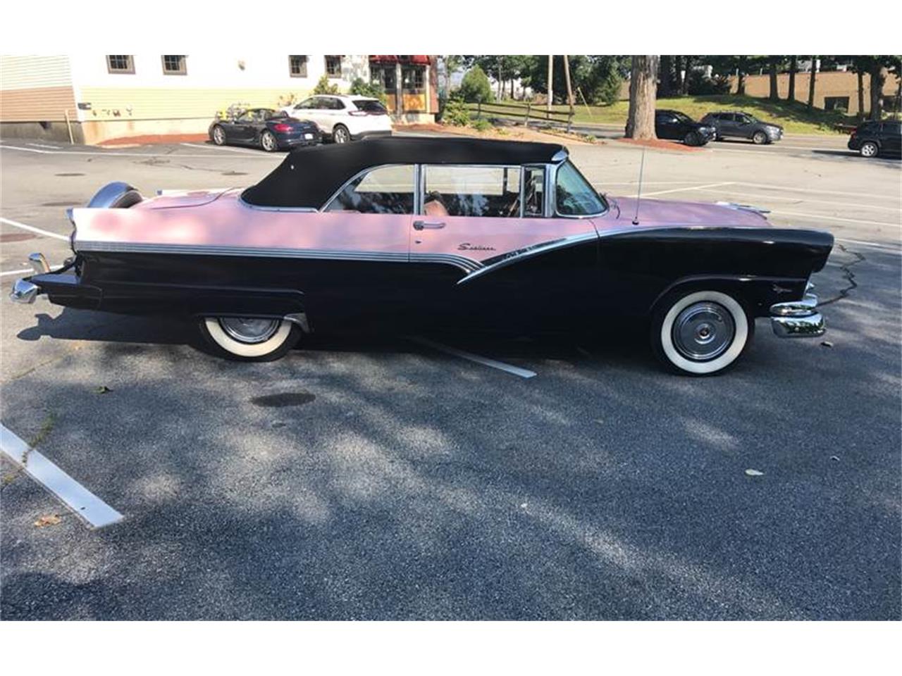 1956 Ford Sunliner