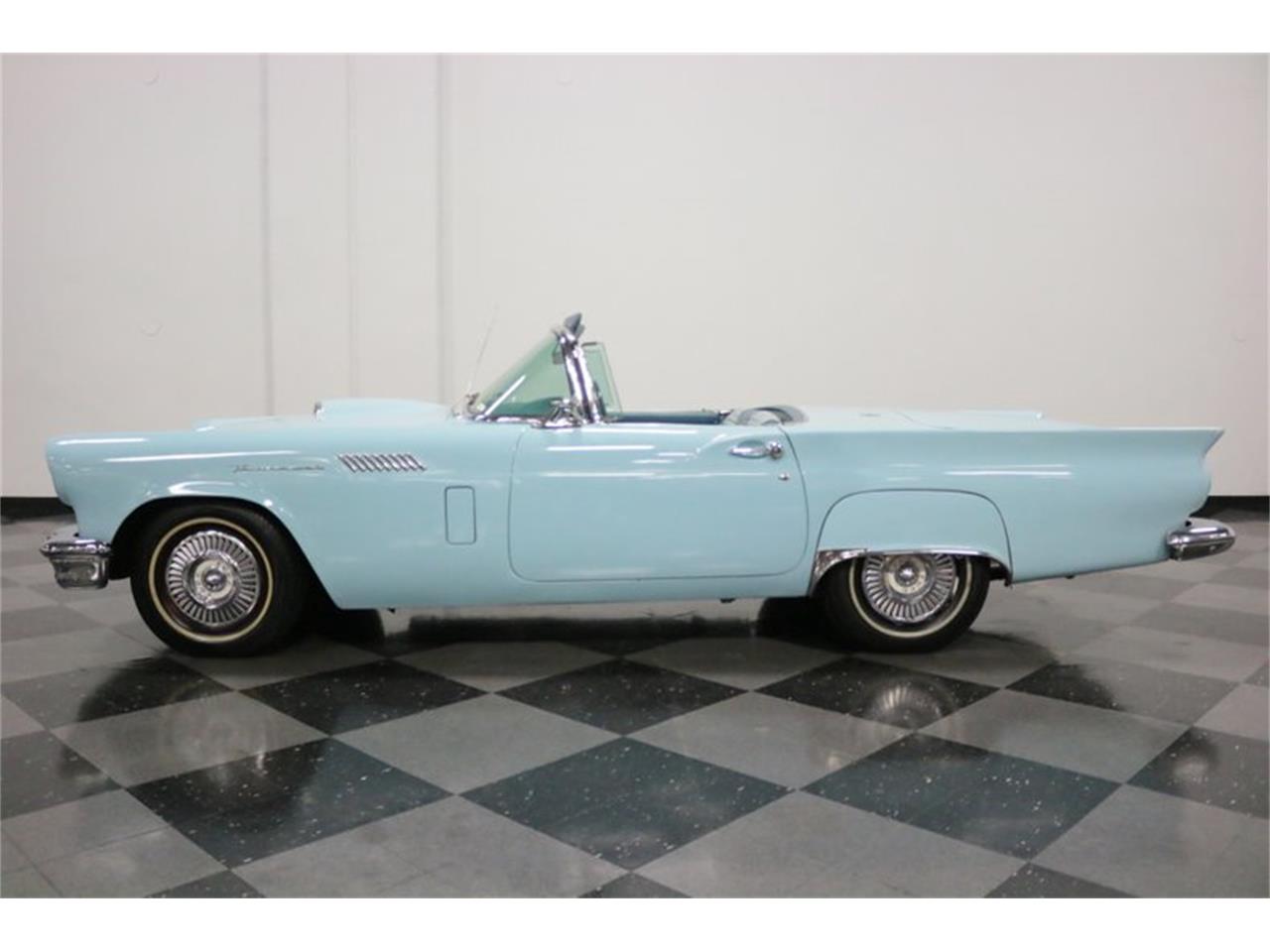 1957 Ford Thunderbird