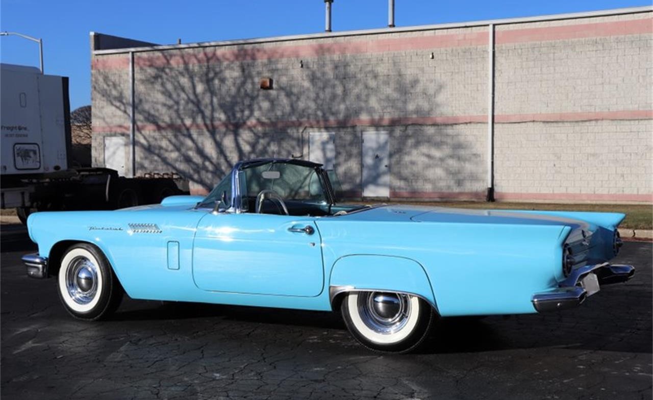 1957 Ford Thunderbird