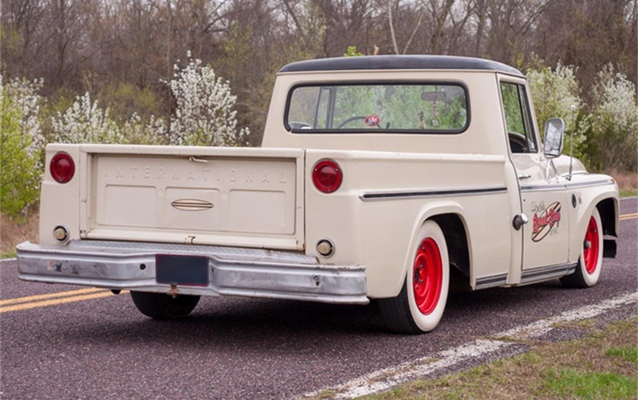 1968 International C Series