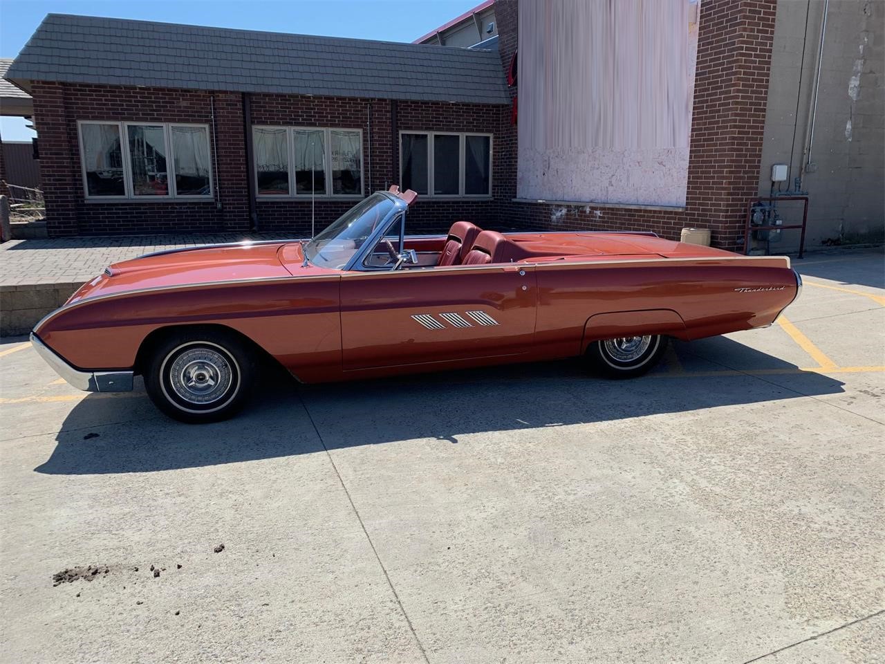 1963 Ford Thunderbird