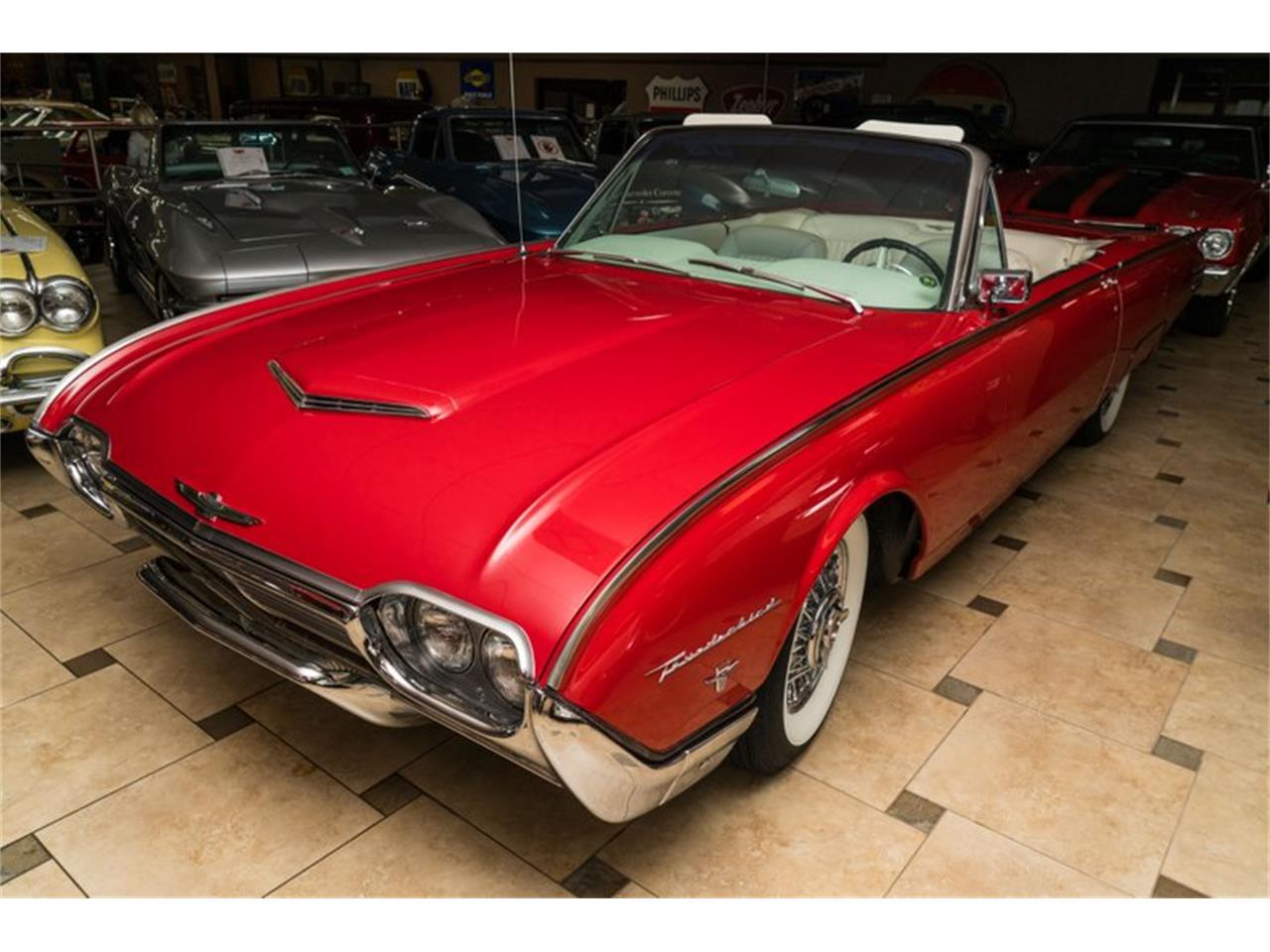 1961 Ford Thunderbird