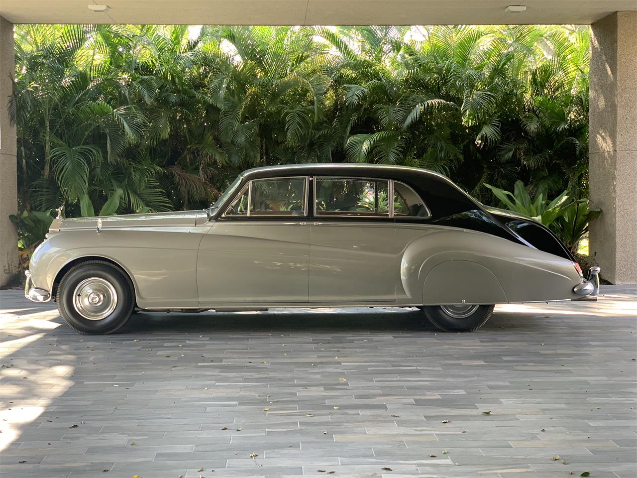 1961 Rolls-Royce Phantom
