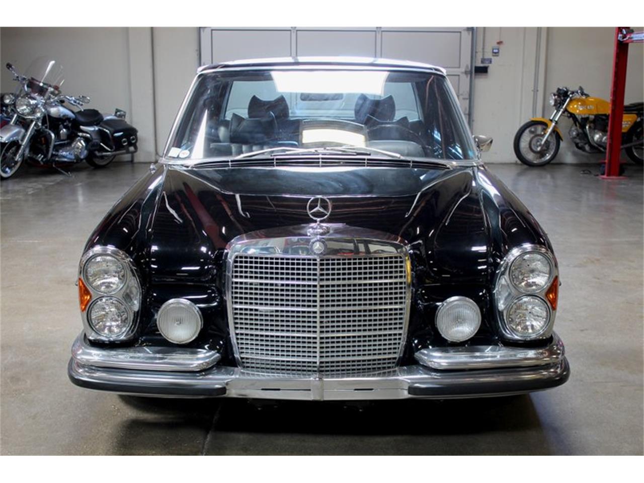 1972 Mercedes-Benz 300