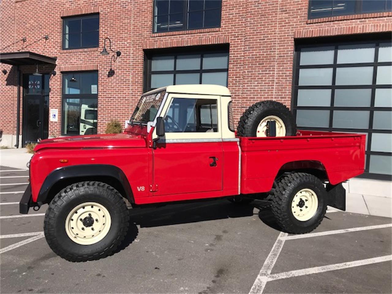 1985 Land Rover Defender