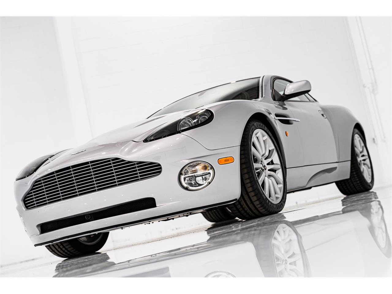 2003 Aston Martin Vanquish