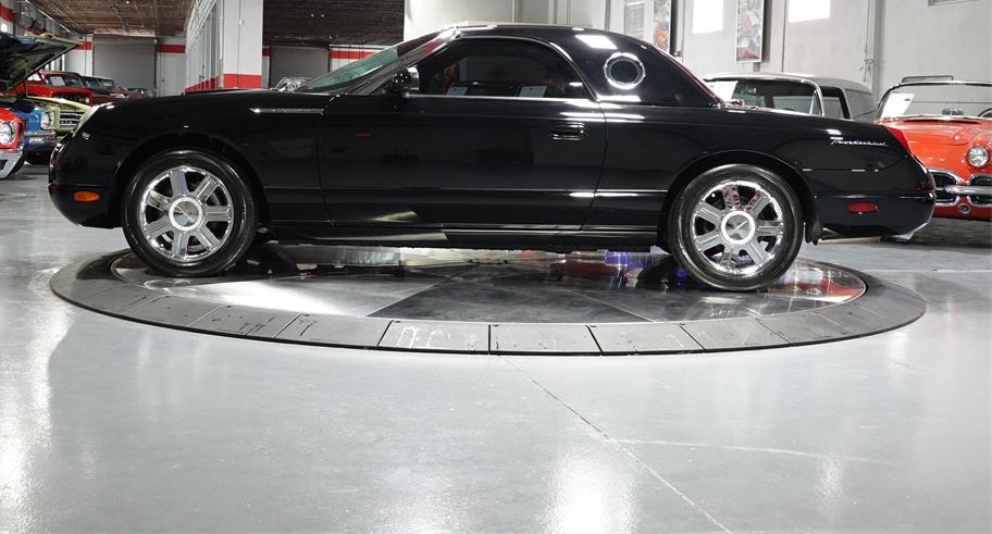 2005 Ford Thunderbird