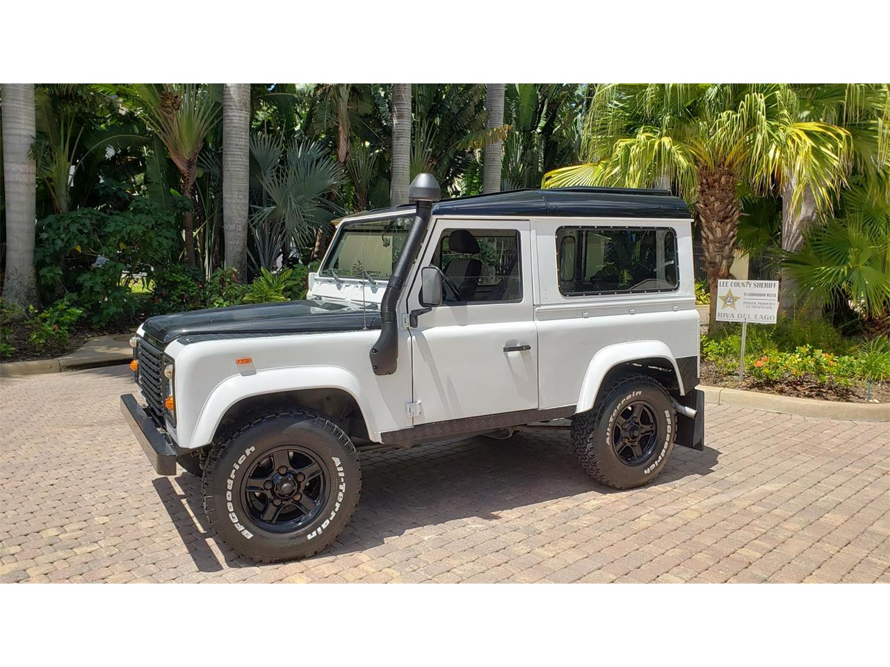 1987 Land Rover Defender