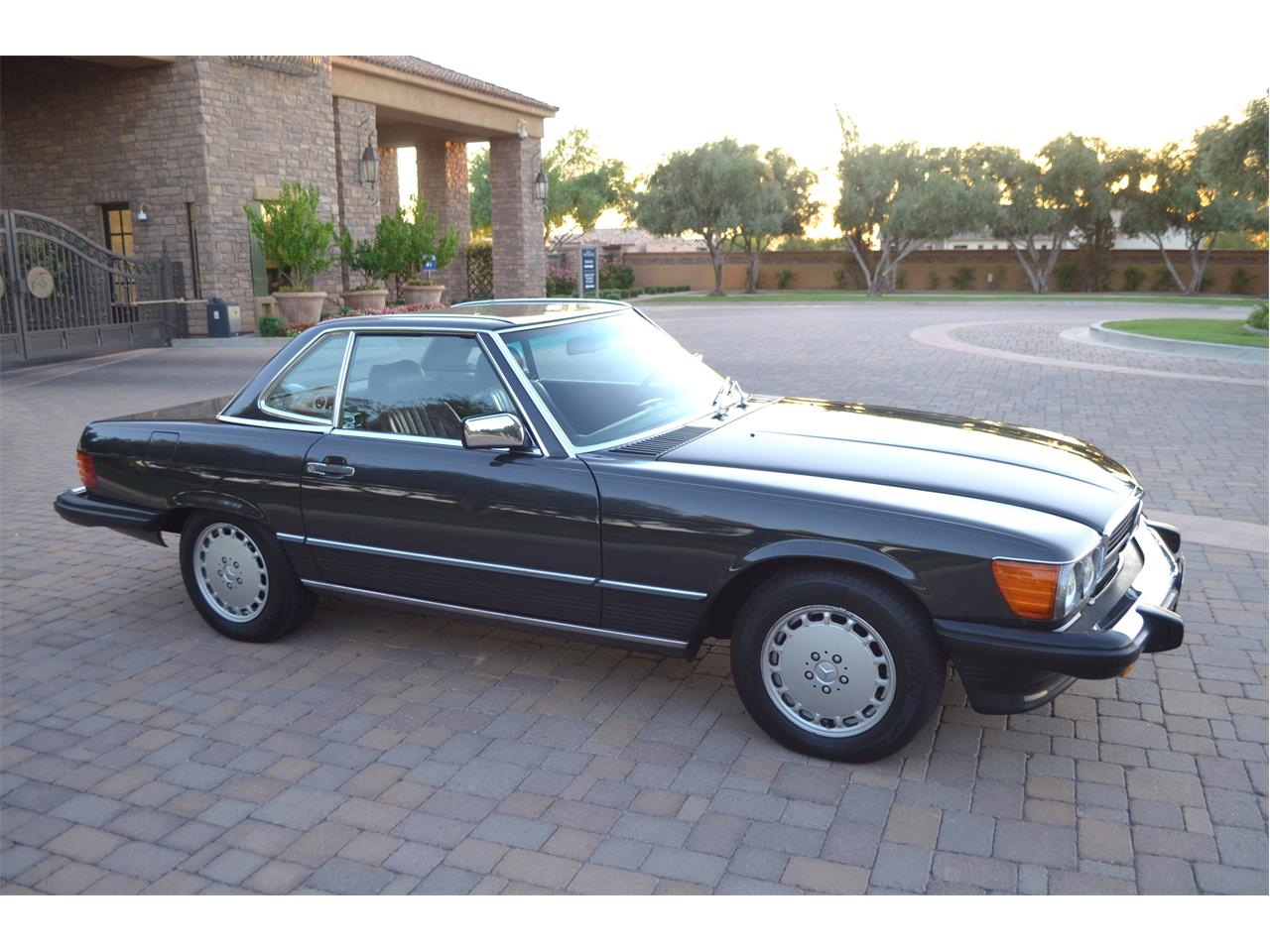 1987 Mercedes-Benz 560SL