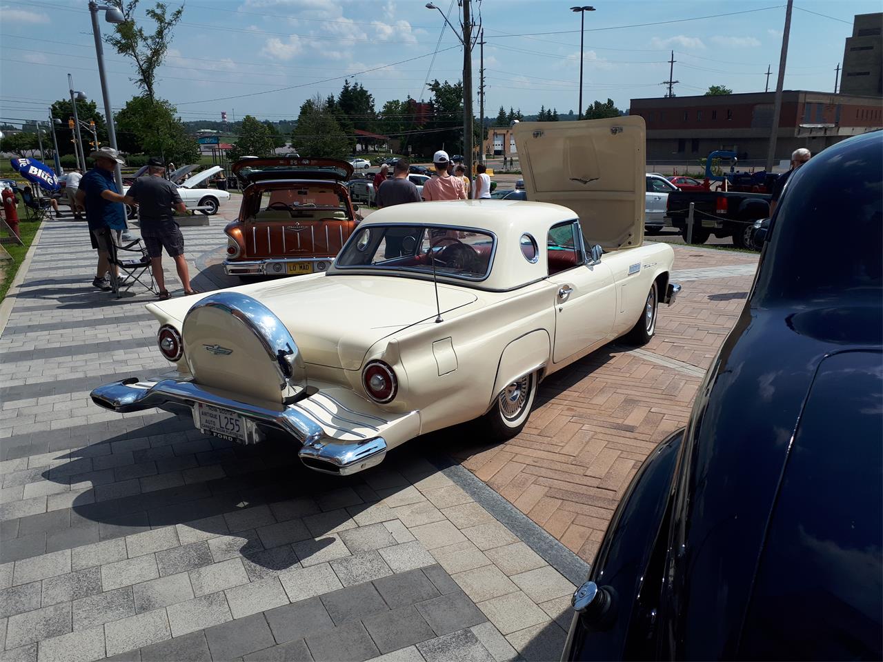 1957 Ford Thunderbird