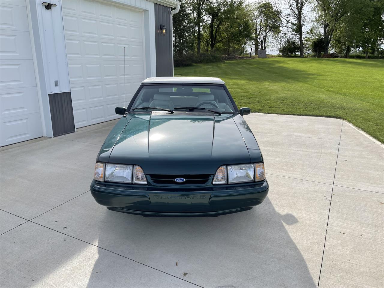 1990 Ford Mustang