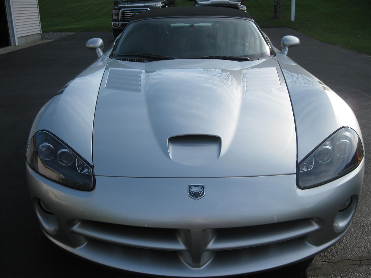 2004 Dodge Viper