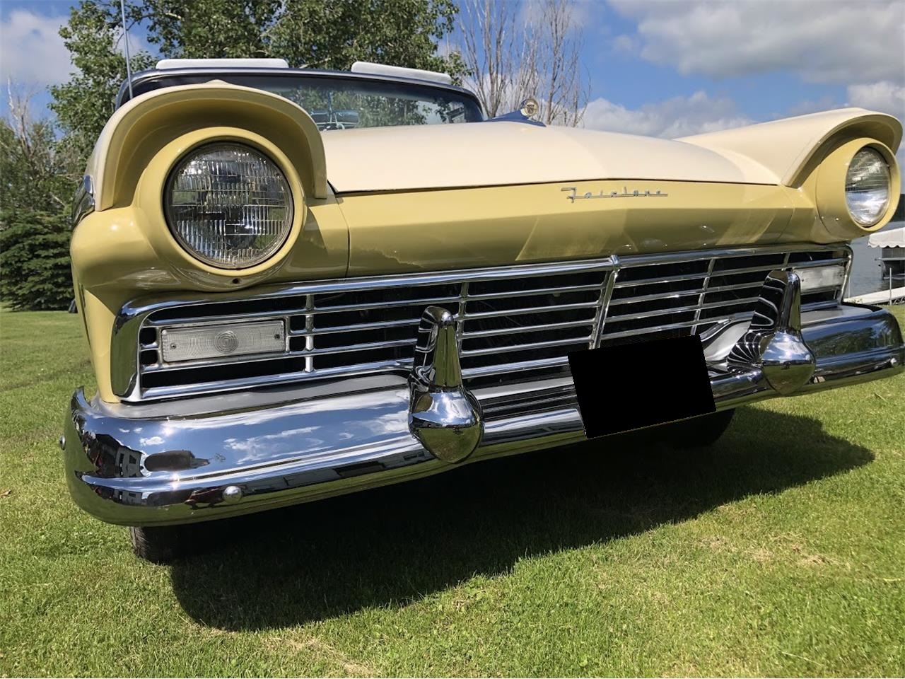 1957 Ford Skyliner