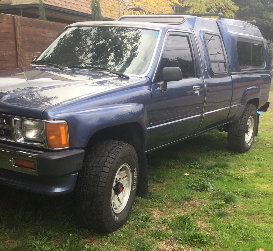 1988 Toyota SR5 Pickup Customcab
