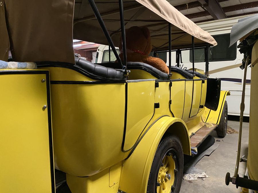 1925 White Model 15-45 Yellowstone Park Bus