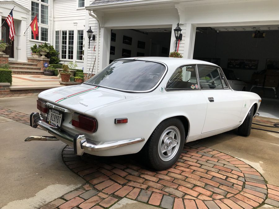 1974 Alfa Romeo GTV 2000 Coupe