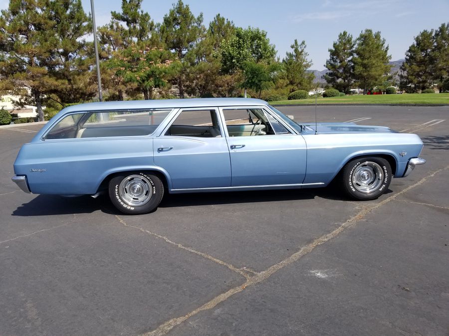 1965 Chevrolet Biscayne Station Wagon