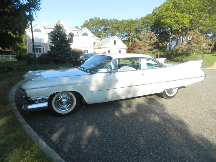 1959 Cadillac Coupe DeVille 2 Door