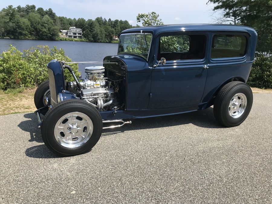 1932 Ford Model B Sedan