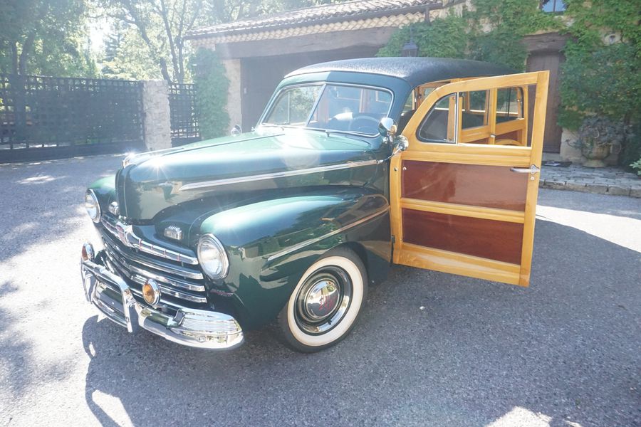 1946 Ford Super Deluxe Woodie Wagon