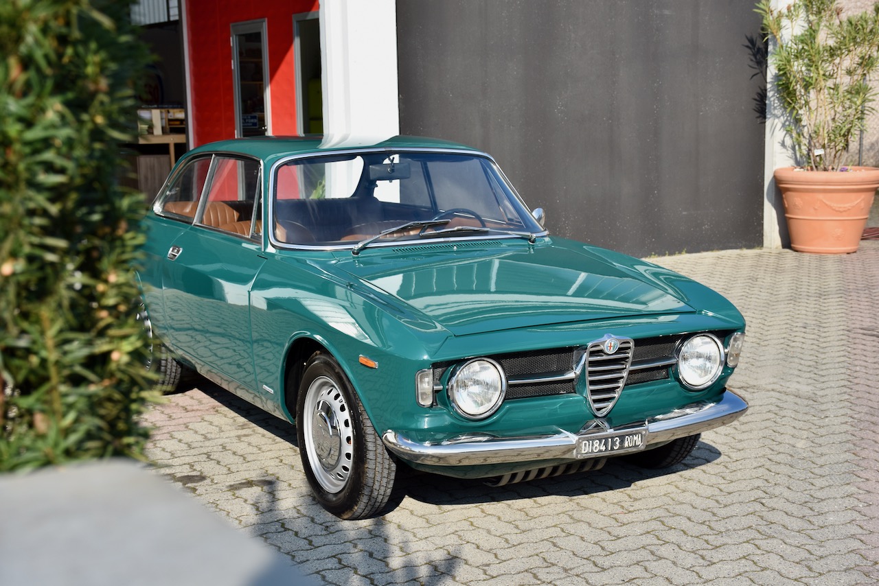1968 Alfa Romeo 105/115 Series Coupe 