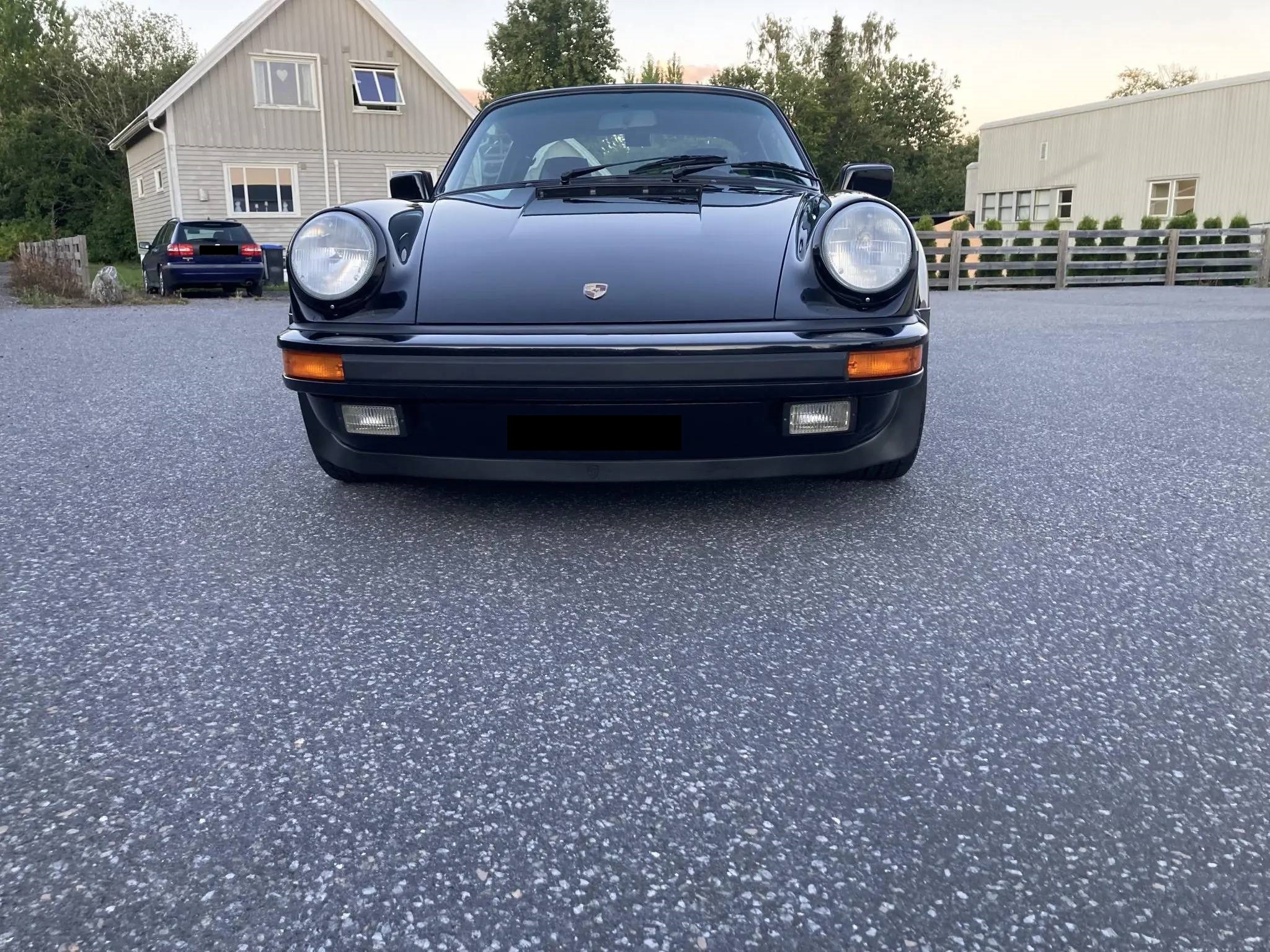 1988 Porsche 911 Carrera 3.2 