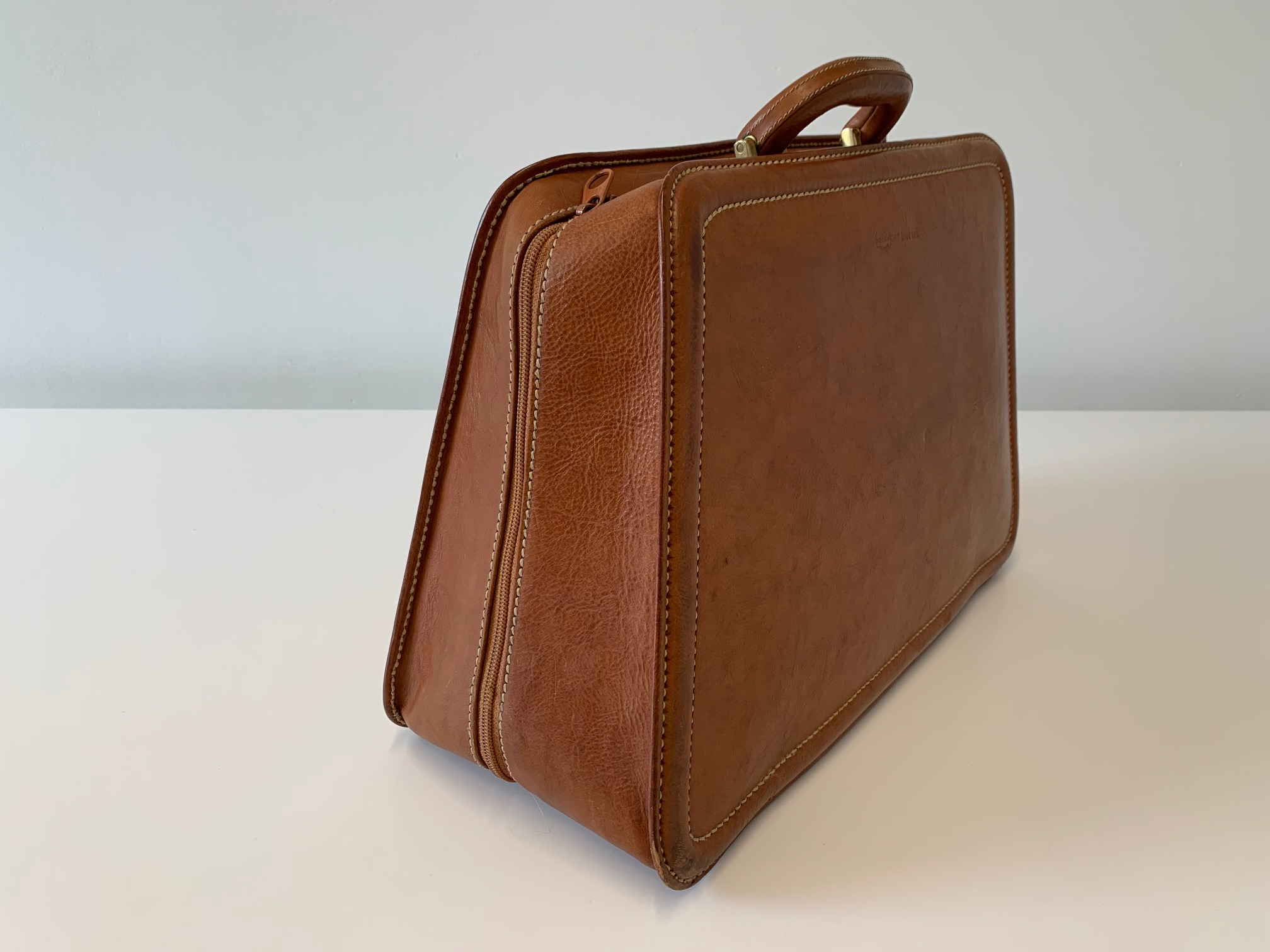 Ferrari F40 Luggage Set and Document Pouch by Schedoni