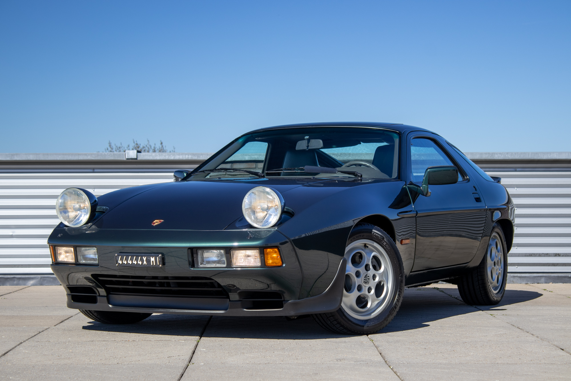1985 Porsche 928 