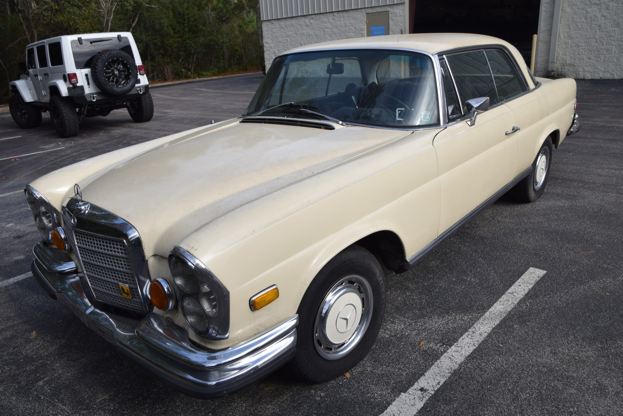 1971 Mercedes-Benz W111 Coupe & Cabriolet 