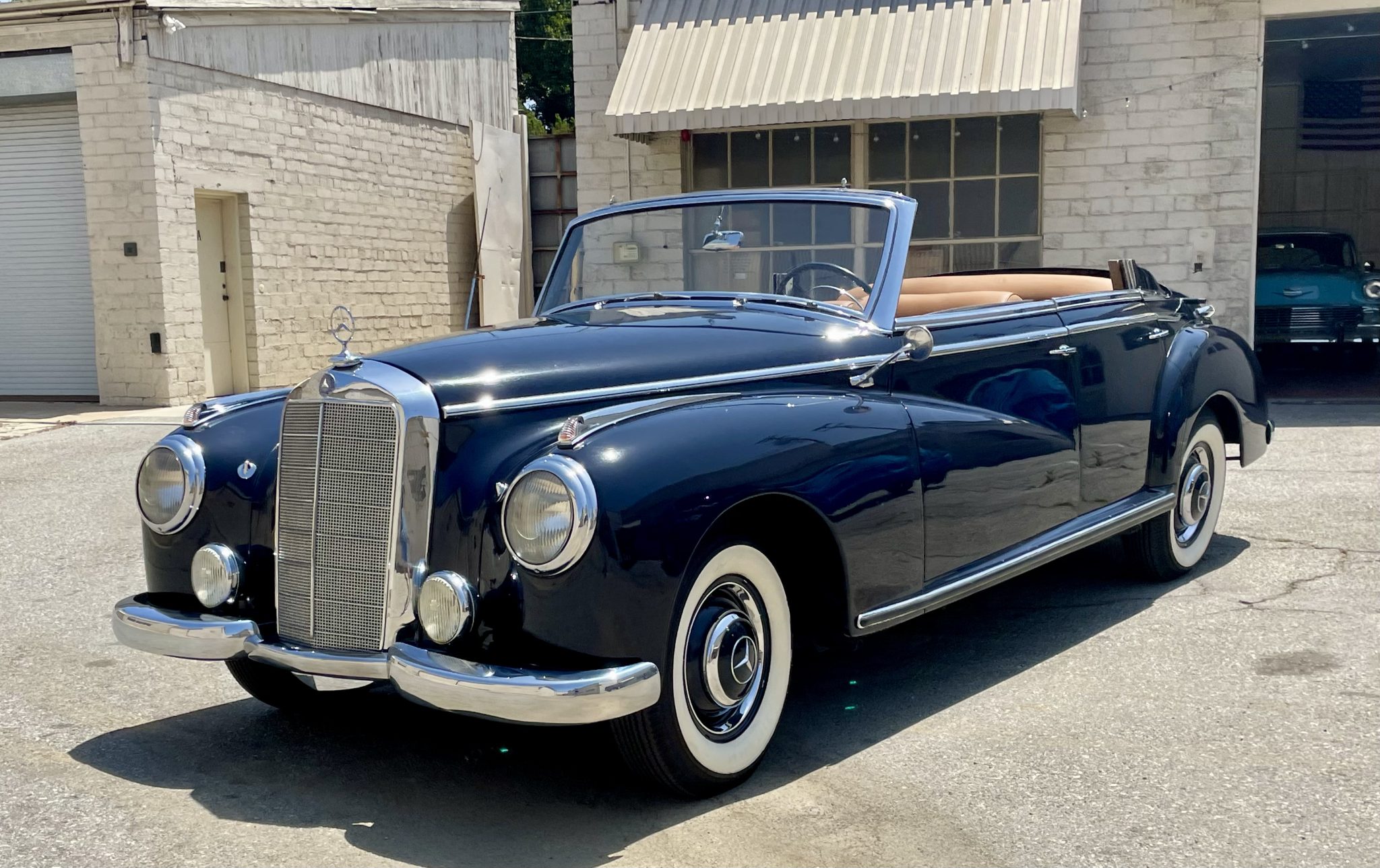 1952 Mercedes-Benz W186 & W189 Adenauer 