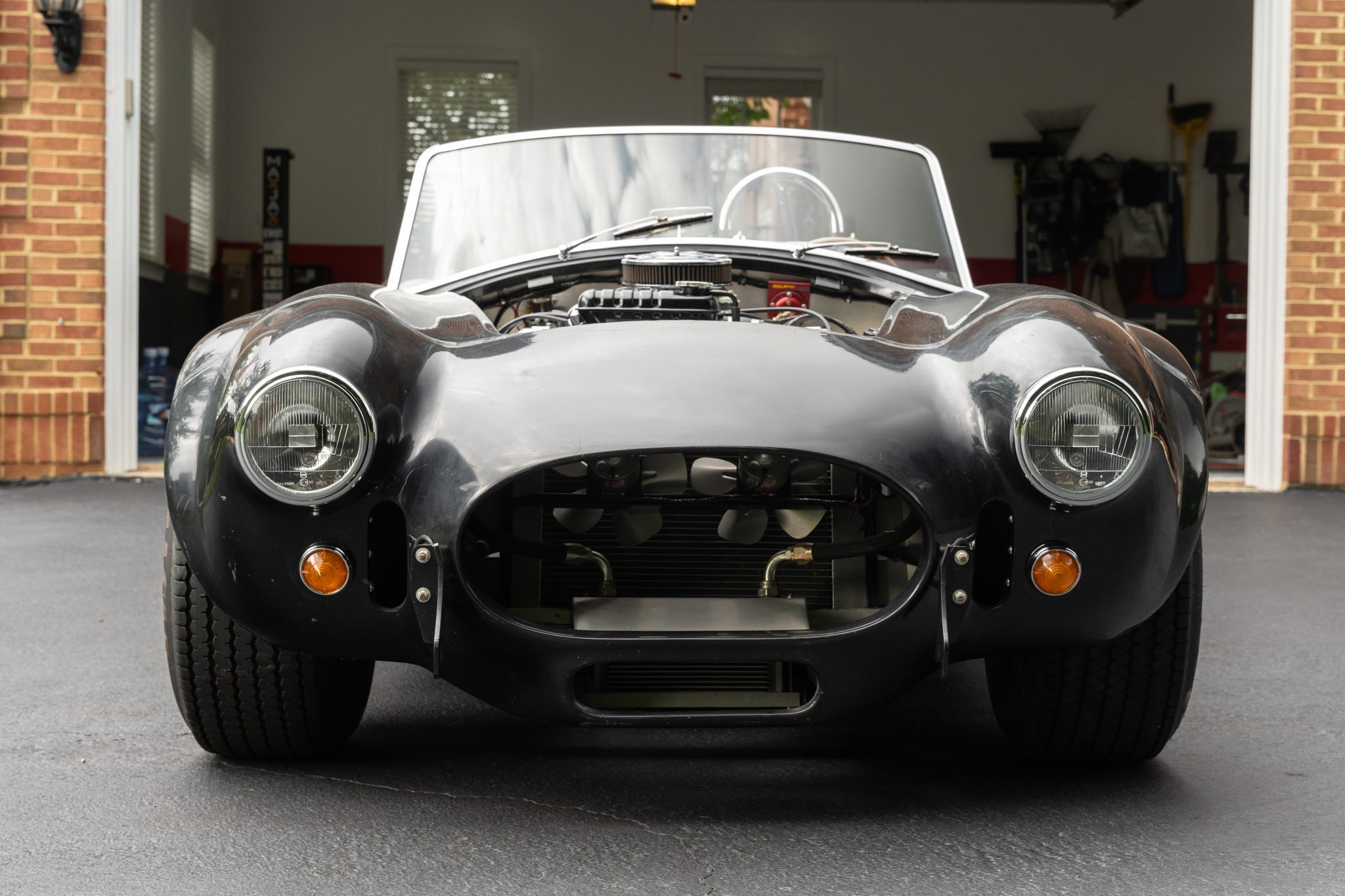 484-Powered Hi-Tech Motorsports Cobra Replica Project