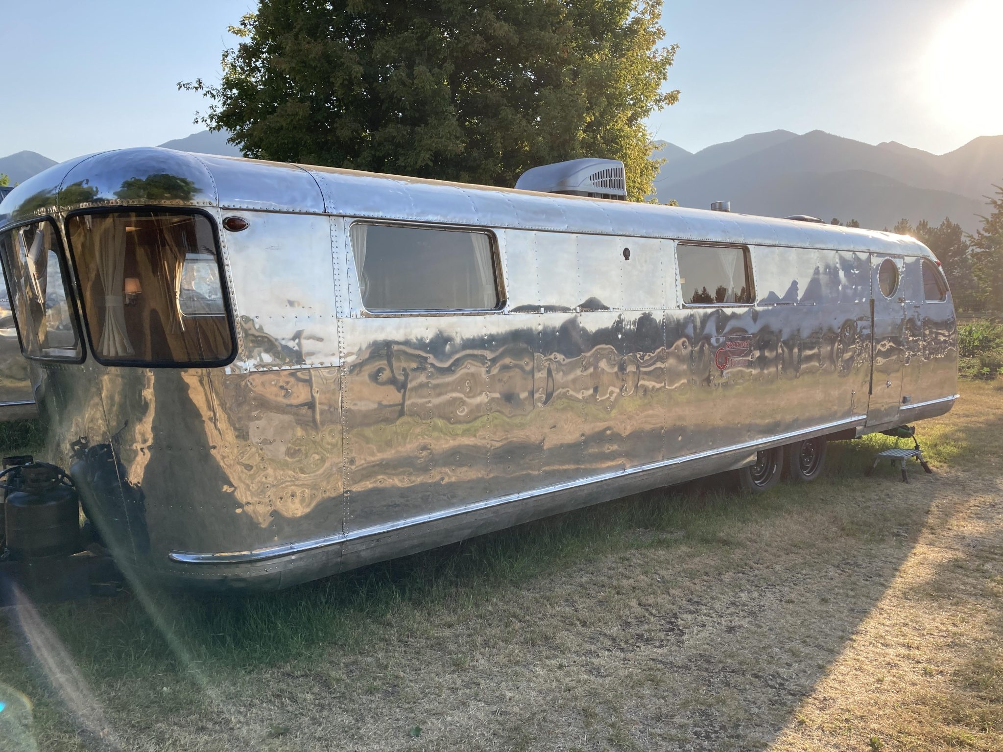 1948 Parts and Automobilia – Trailers 