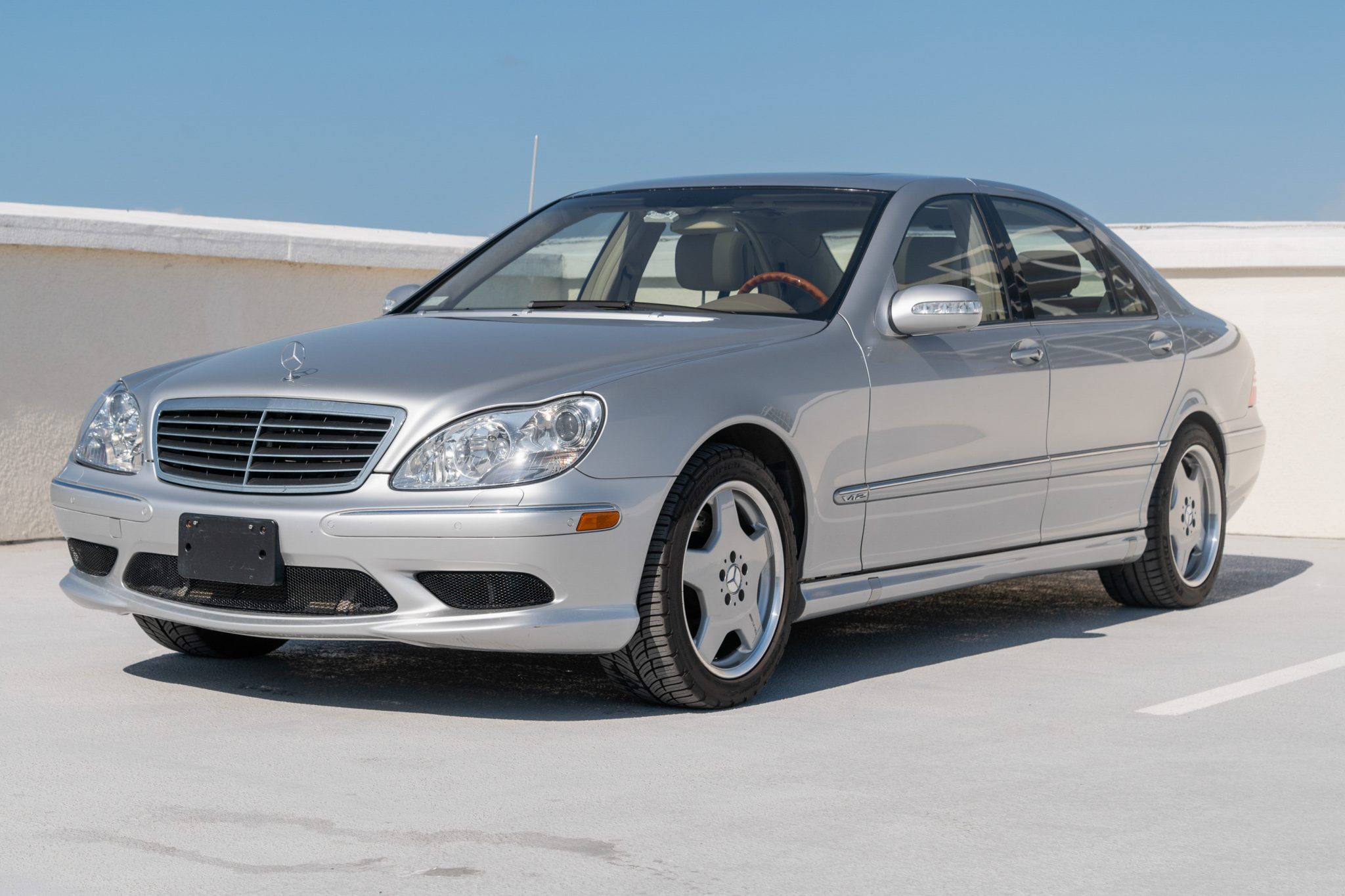 2004 Mercedes-Benz W220 S-Class 