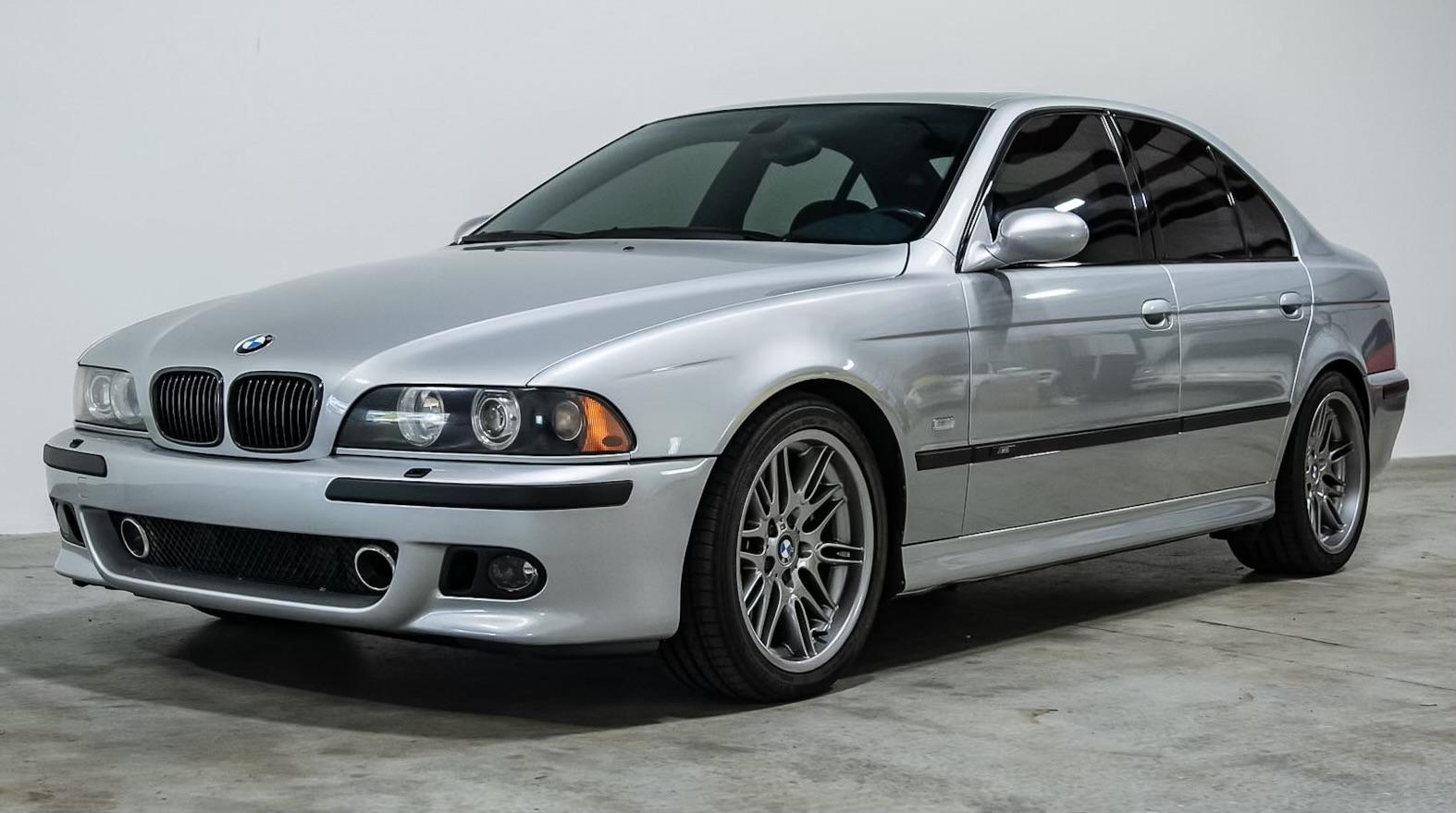 2002 BMW E39 M5 