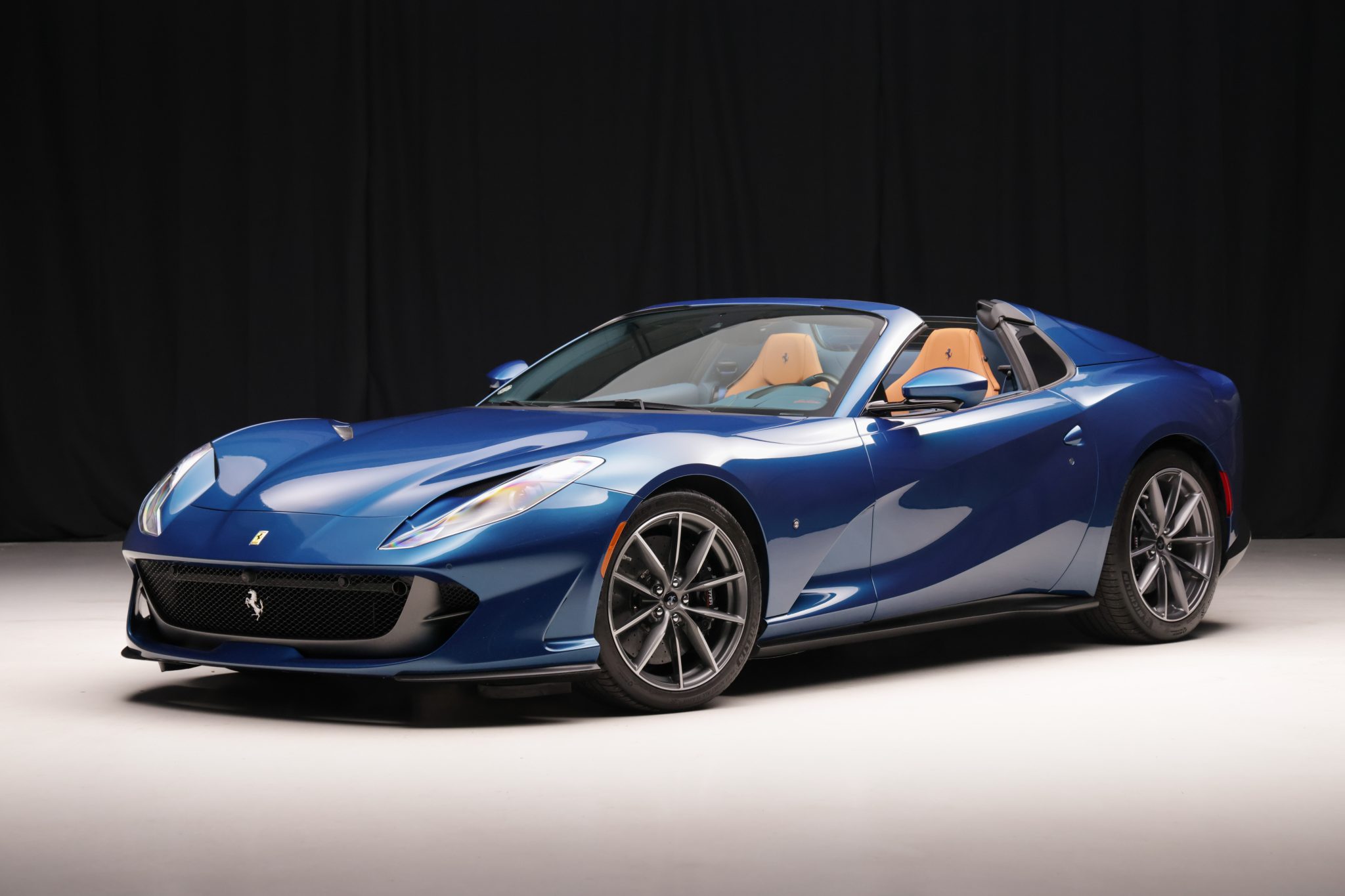 2022 Ferrari 812 Superfast & 812 GTS 