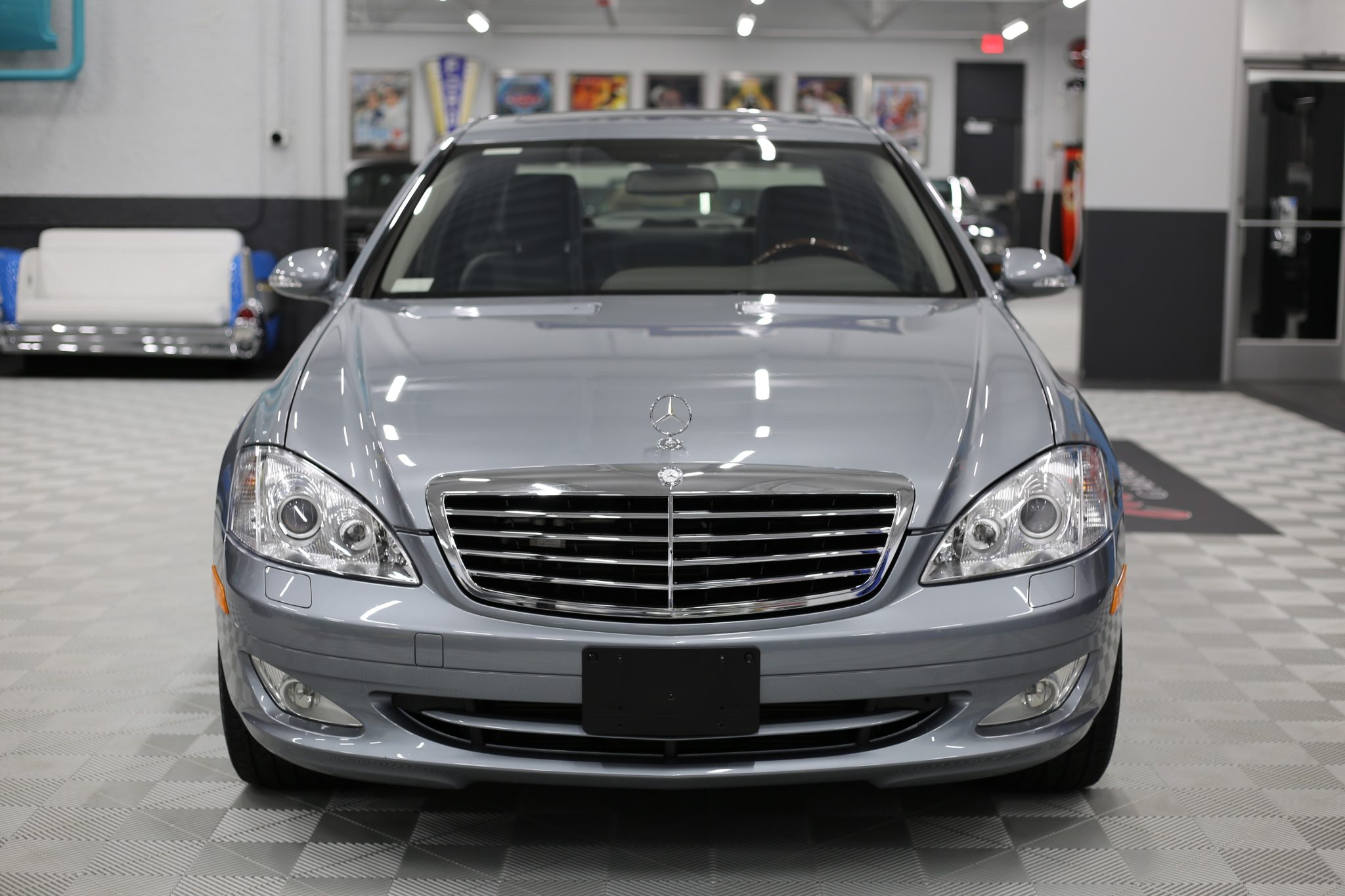 2009 Mercedes-Benz W221 S-Class 