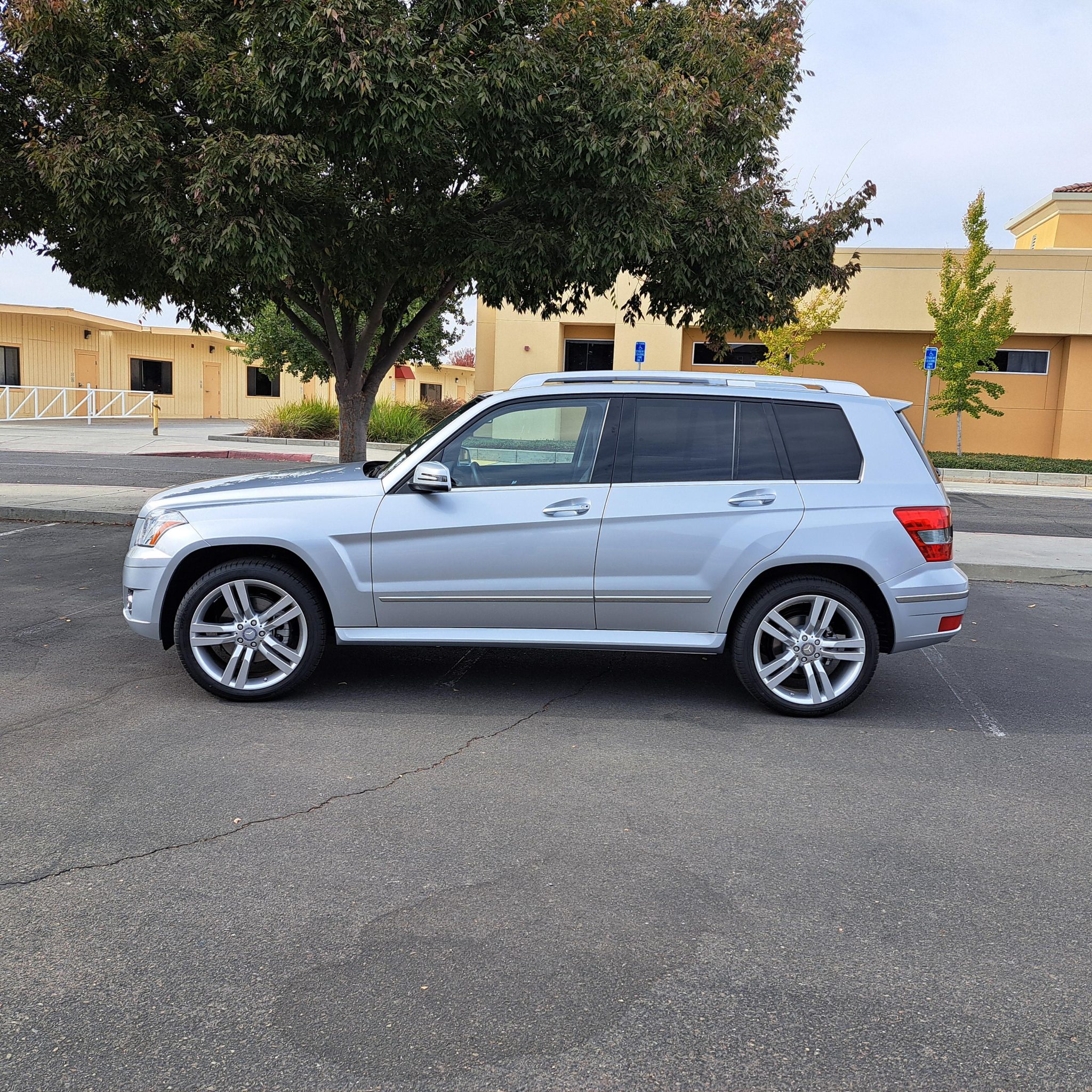 2012 Mercedes-Benz GLK350 