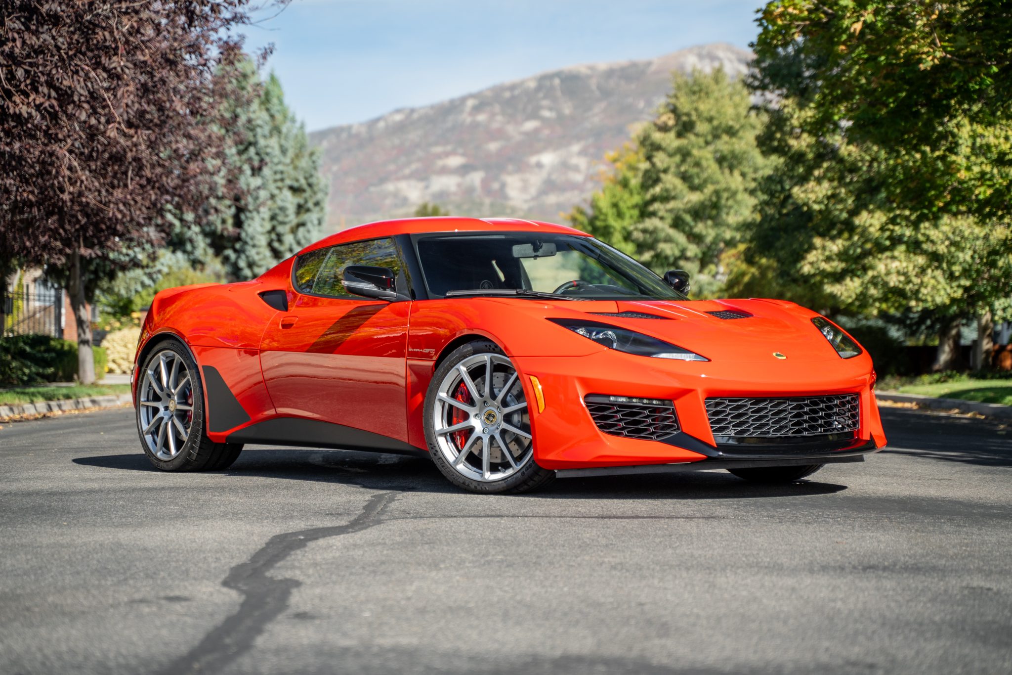2020 Lotus Evora 