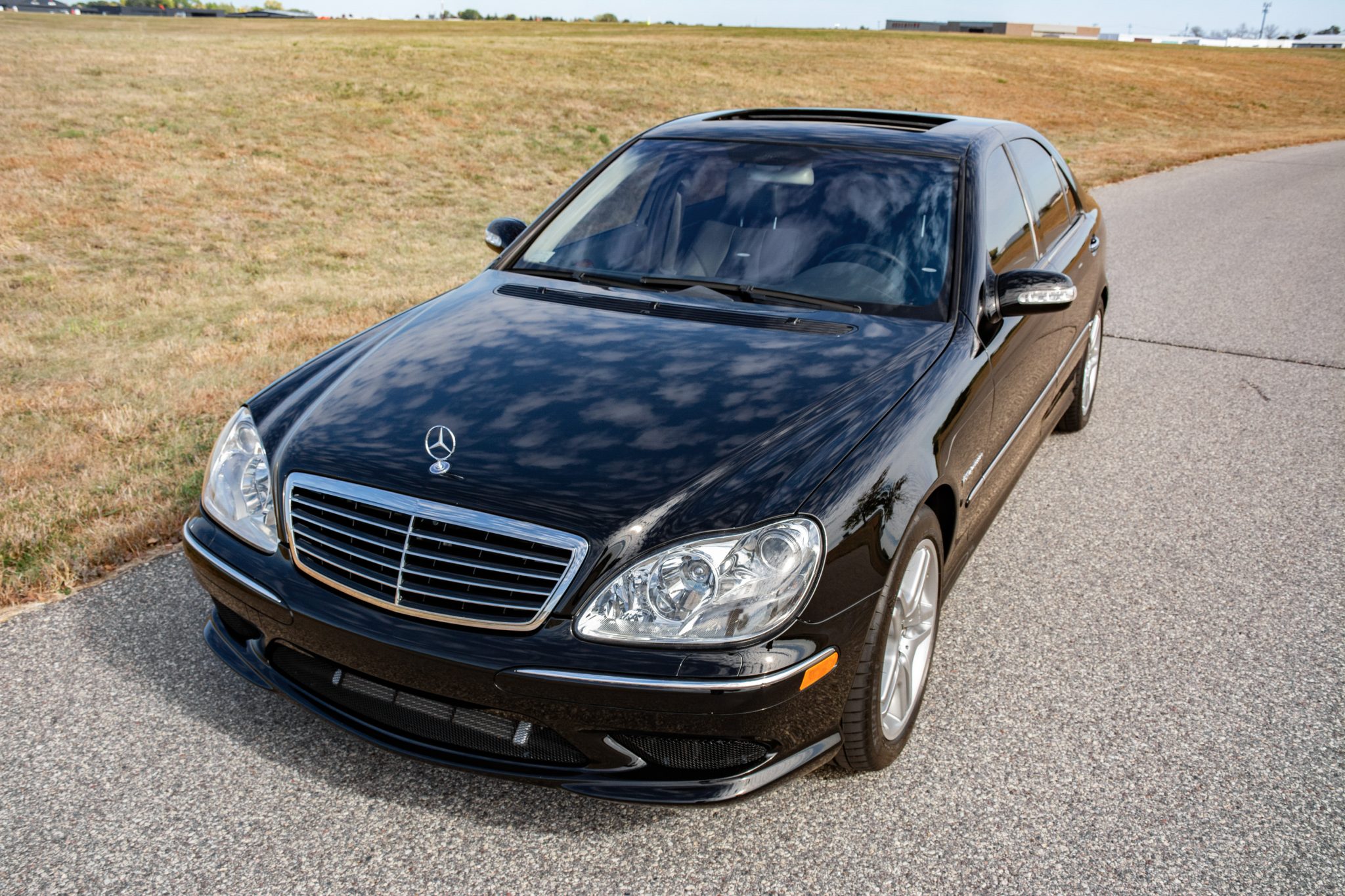 2004 Mercedes-Benz W220 S-Class 