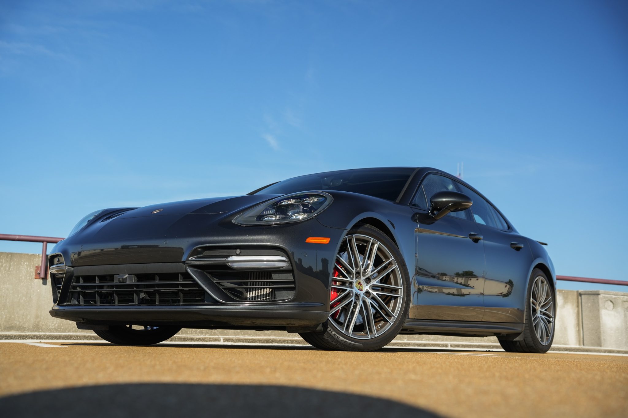 2018 Porsche Panamera 