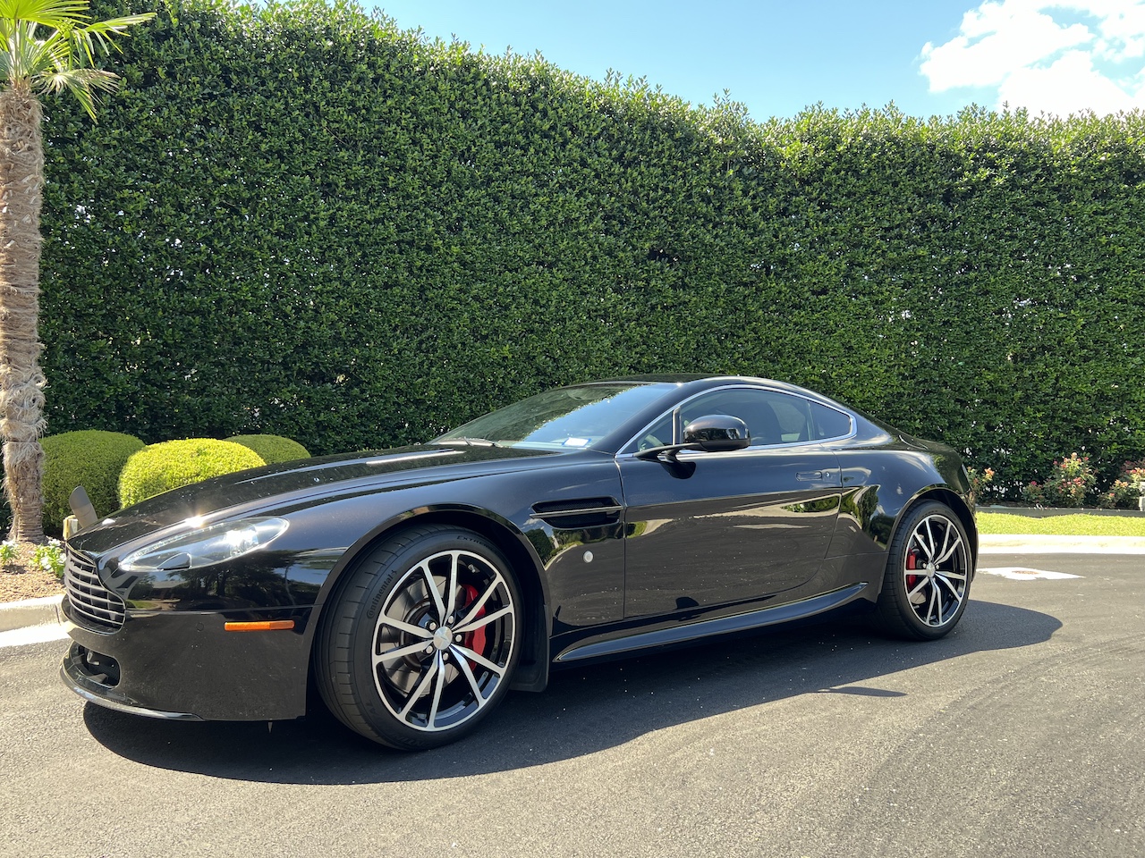 2011 Aston Martin V8 Vantage (2006+) 