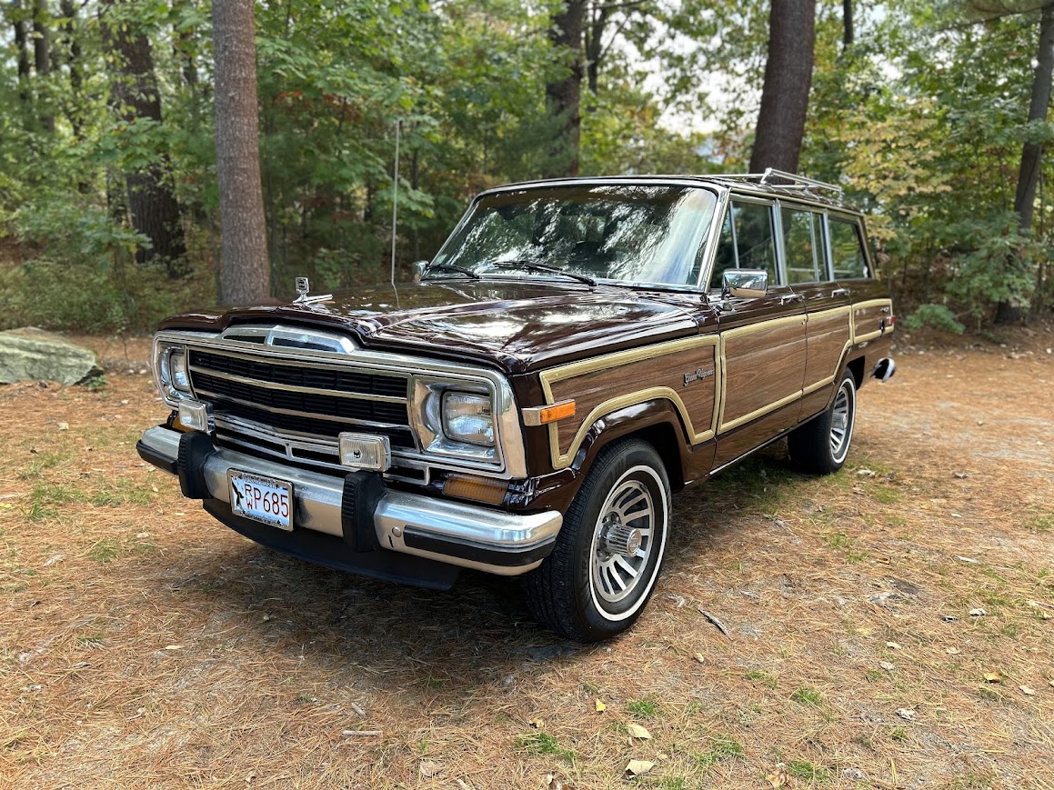 1988 Jeep SJ Grand Wagoneer 