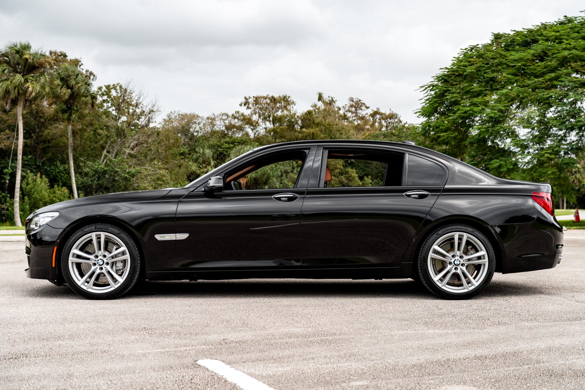 2015 BMW F01/F02 7-Series 