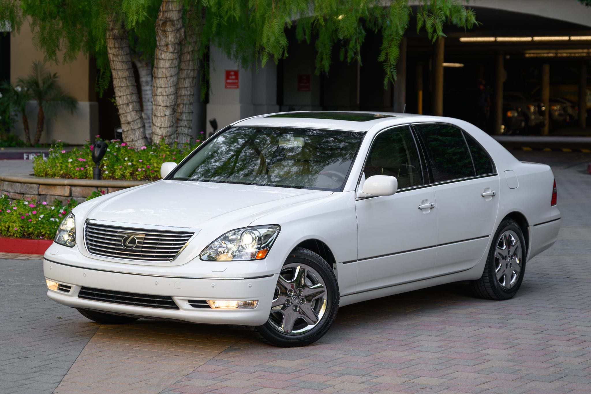2004 Lexus LS Sedan 