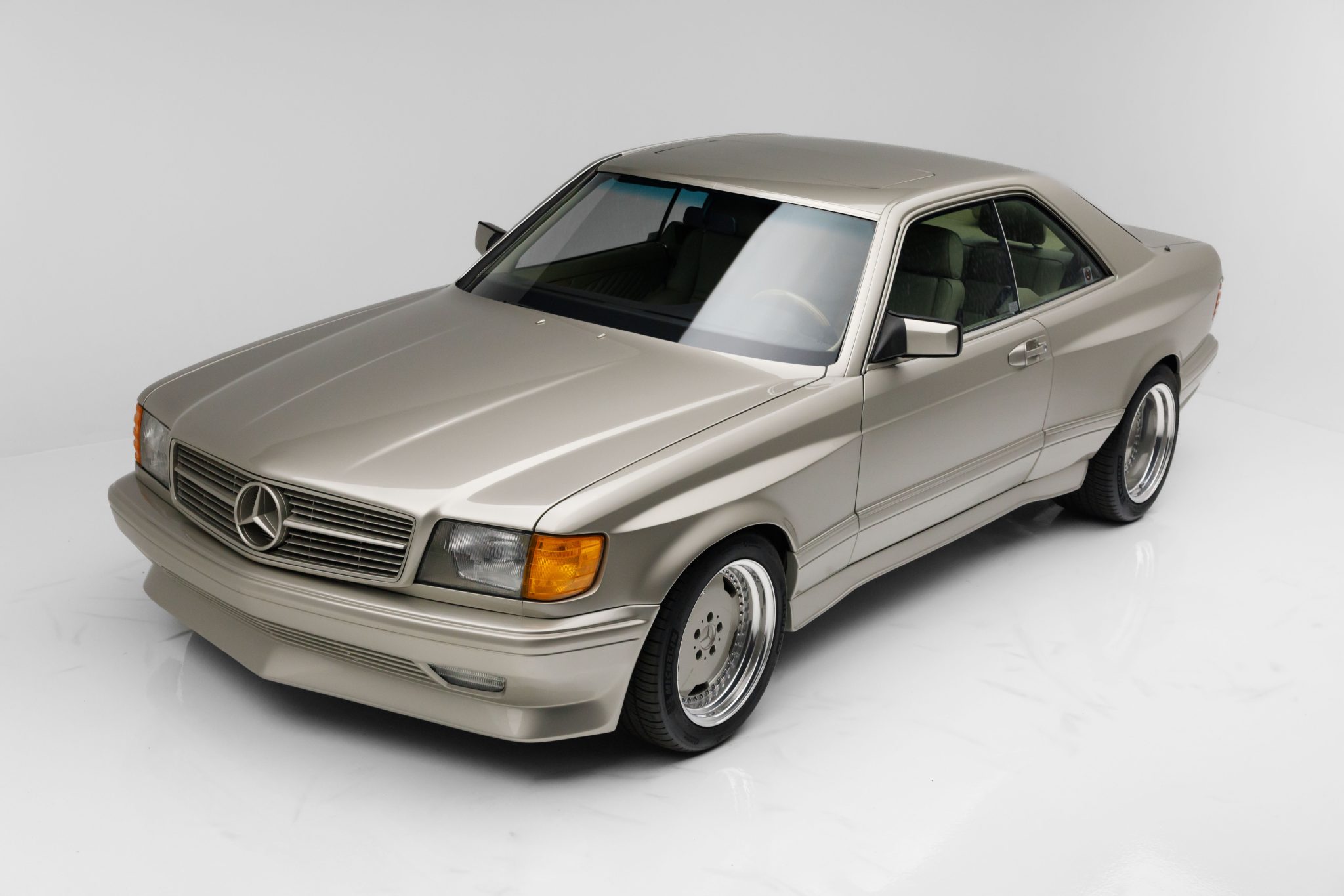 1990 Mercedes-Benz C126 