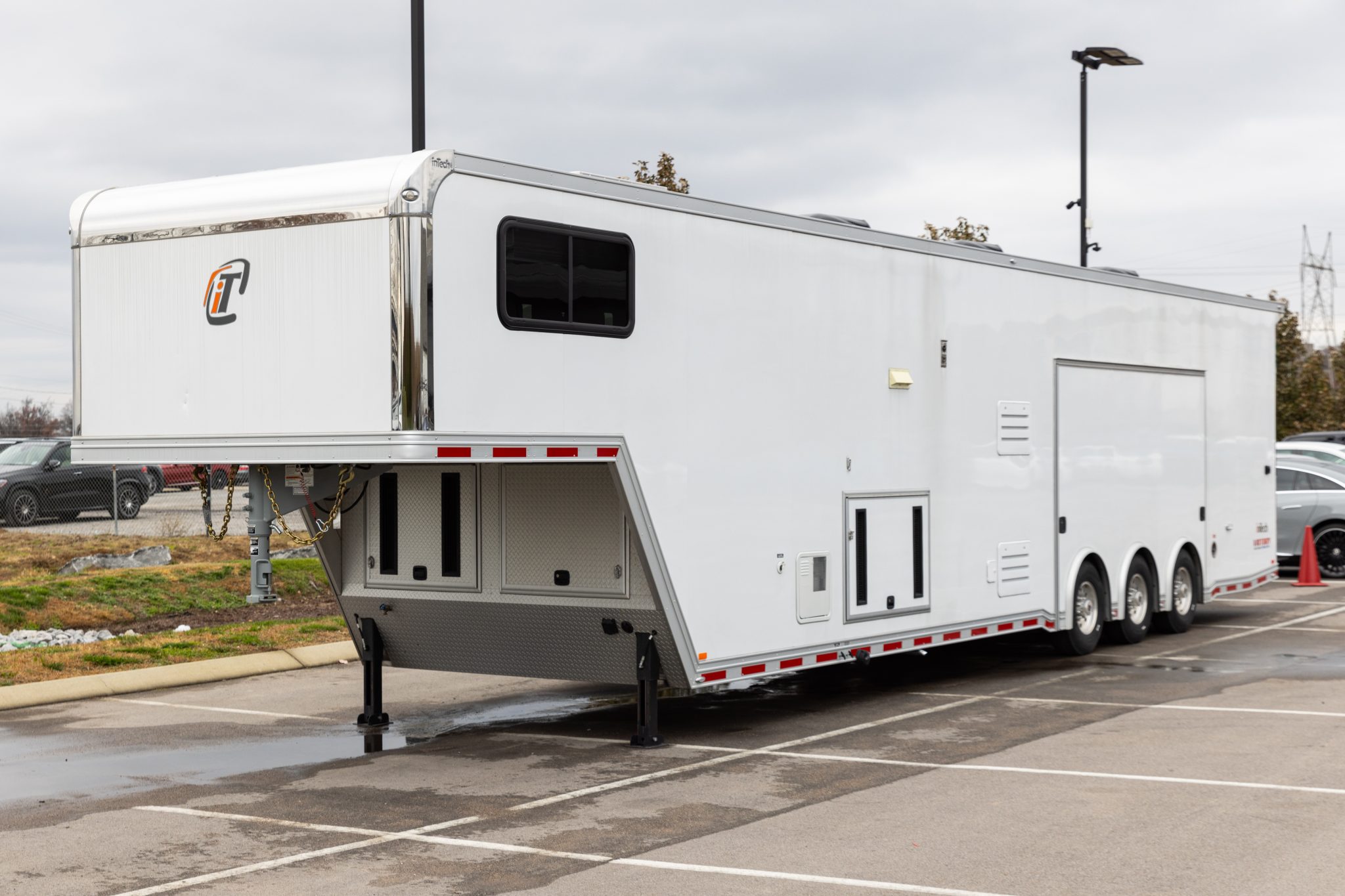 2023 Parts and Automobilia – Trailers 