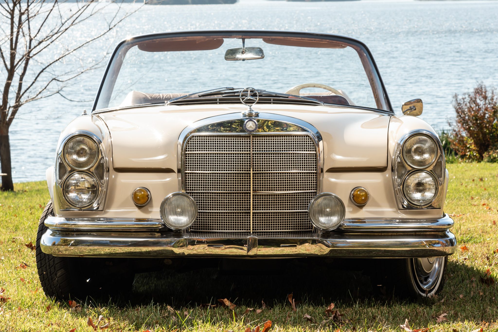 1965 Mercedes-Benz W111 Coupe & Cabriolet