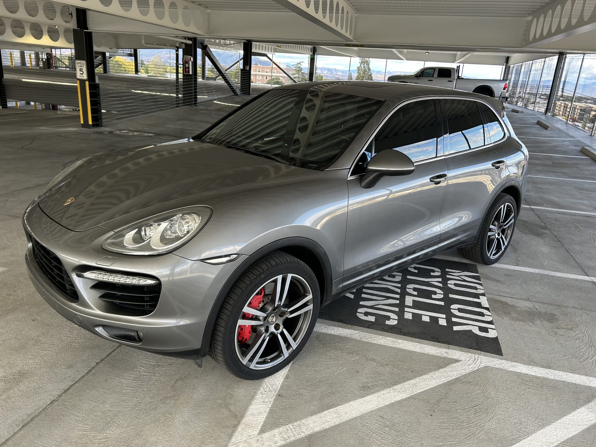 2011 Porsche 958 Cayenne (2011-2018) 