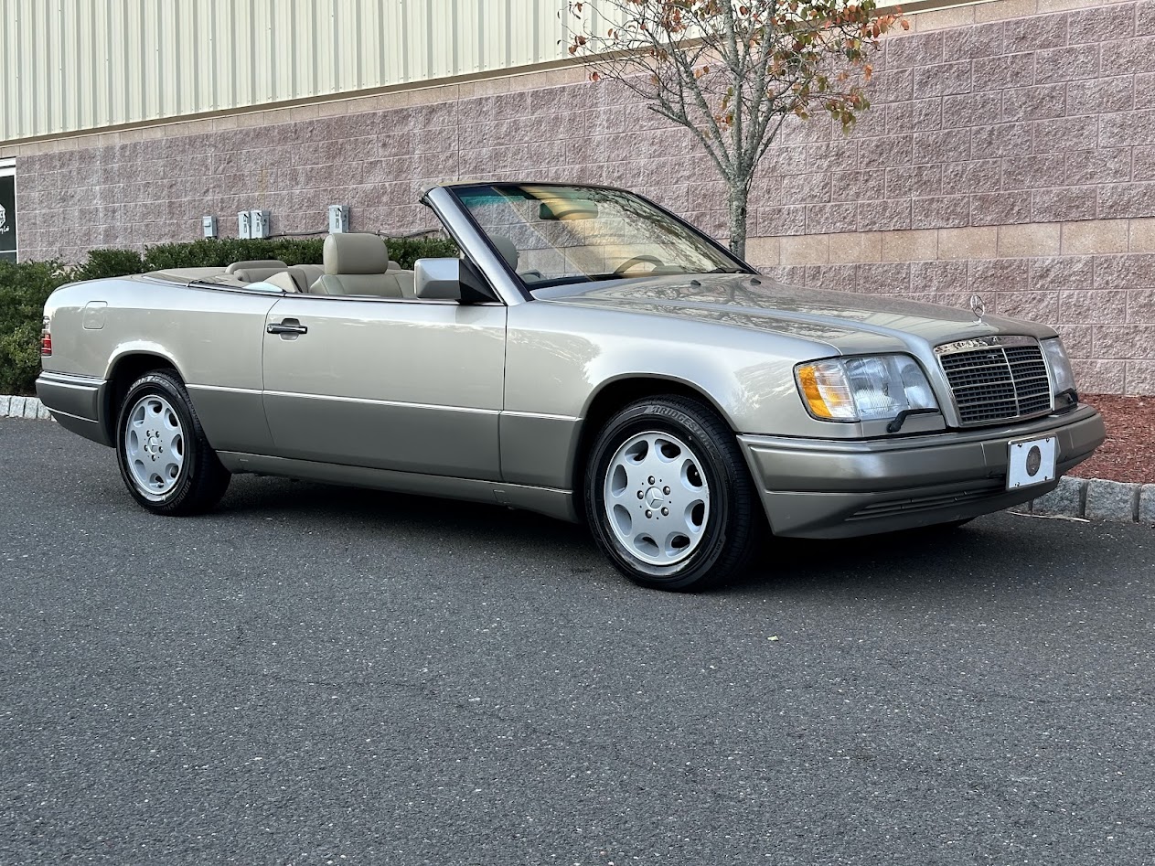 1995 Mercedes-Benz W124 E-Class 